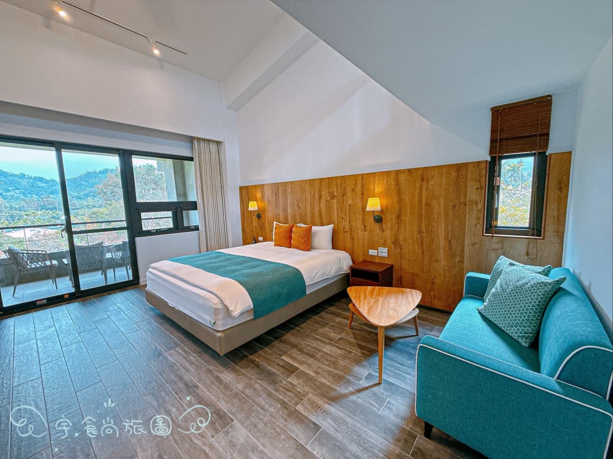 hotel cover