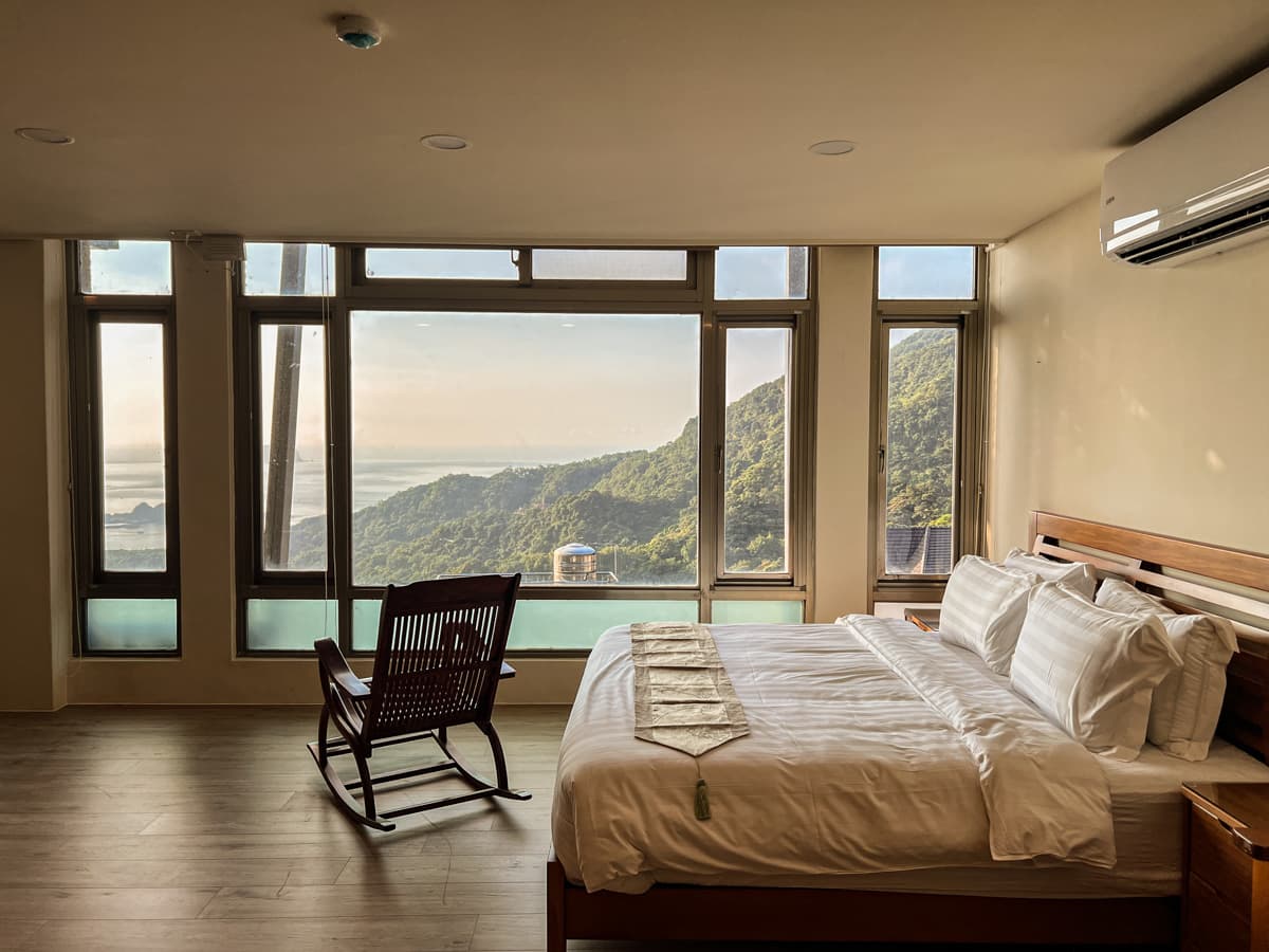 hotel cover
