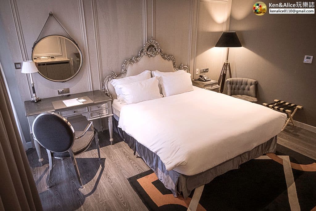 hotel cover