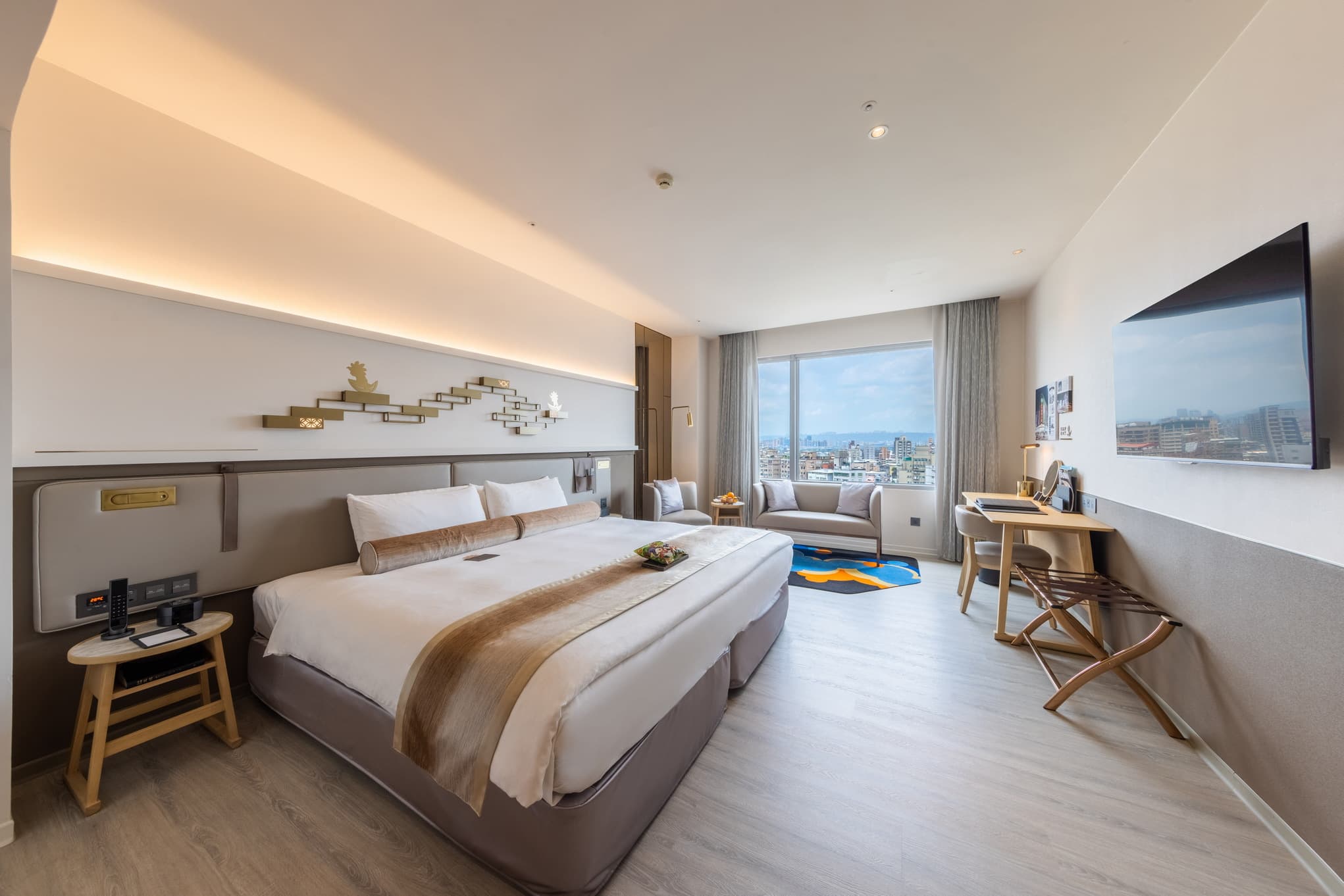 hotel cover
