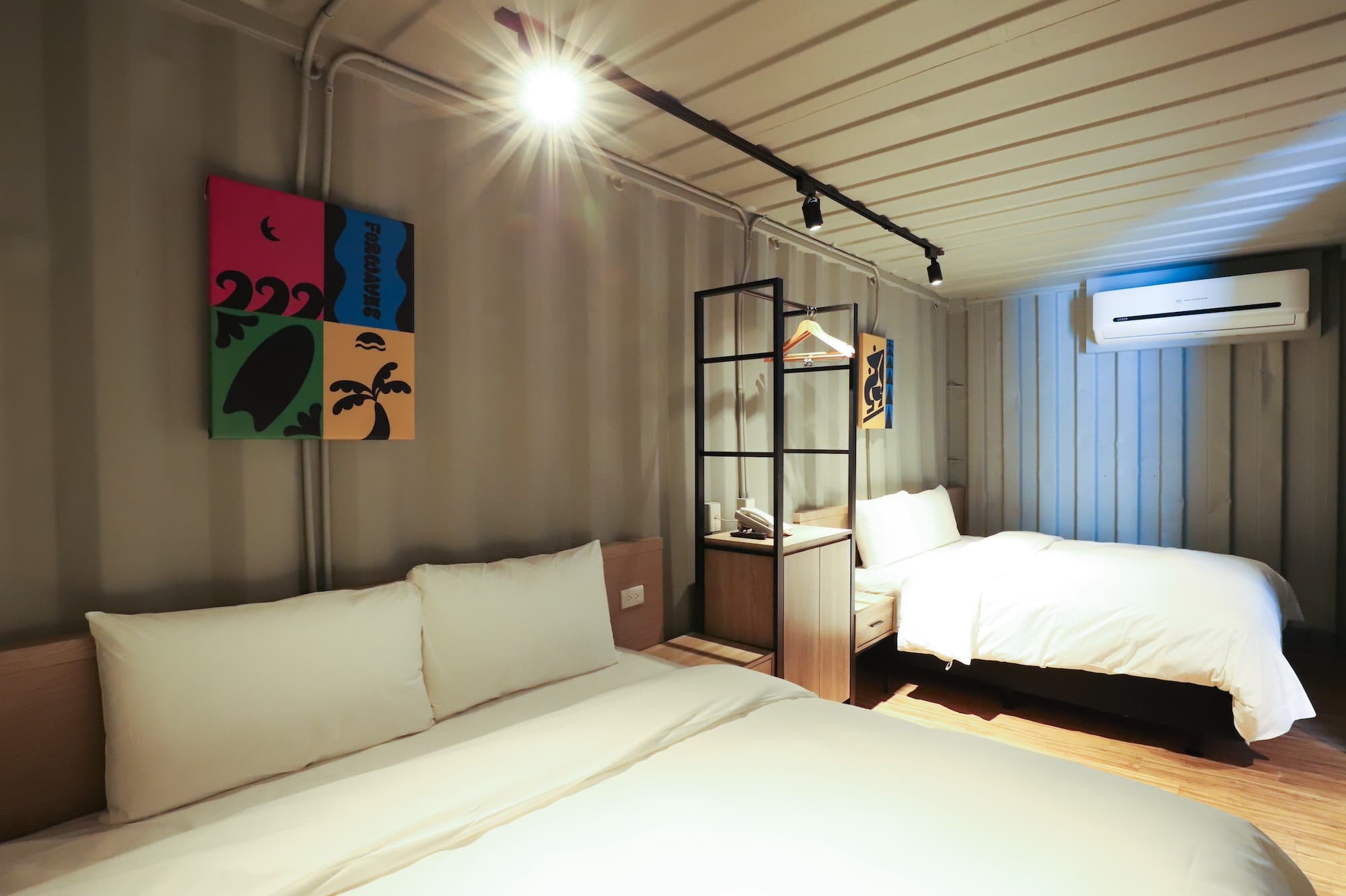 hotel cover