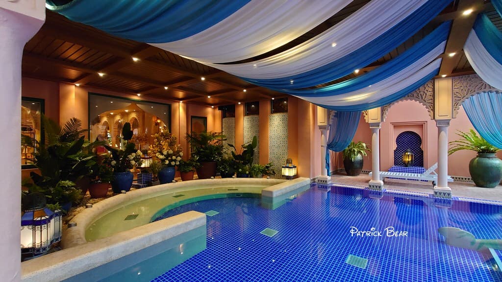 hotel cover