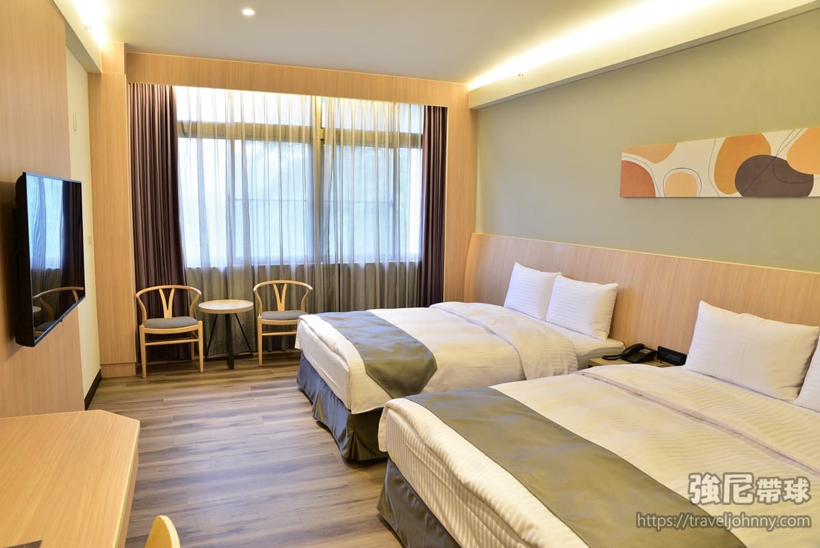 hotel cover