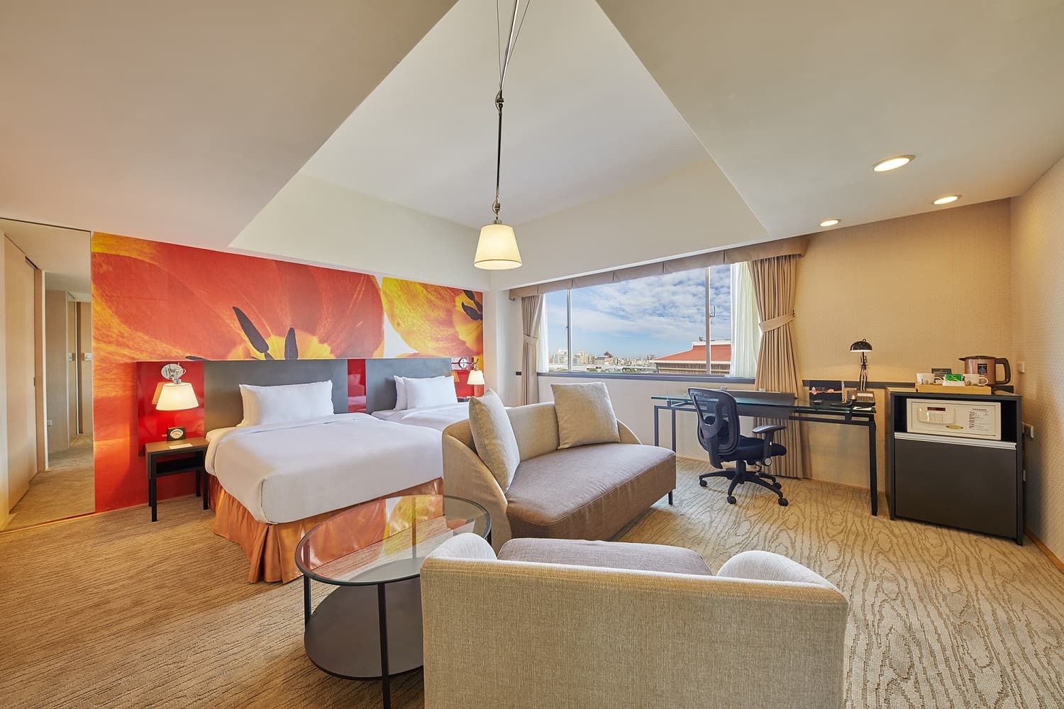 hotel cover