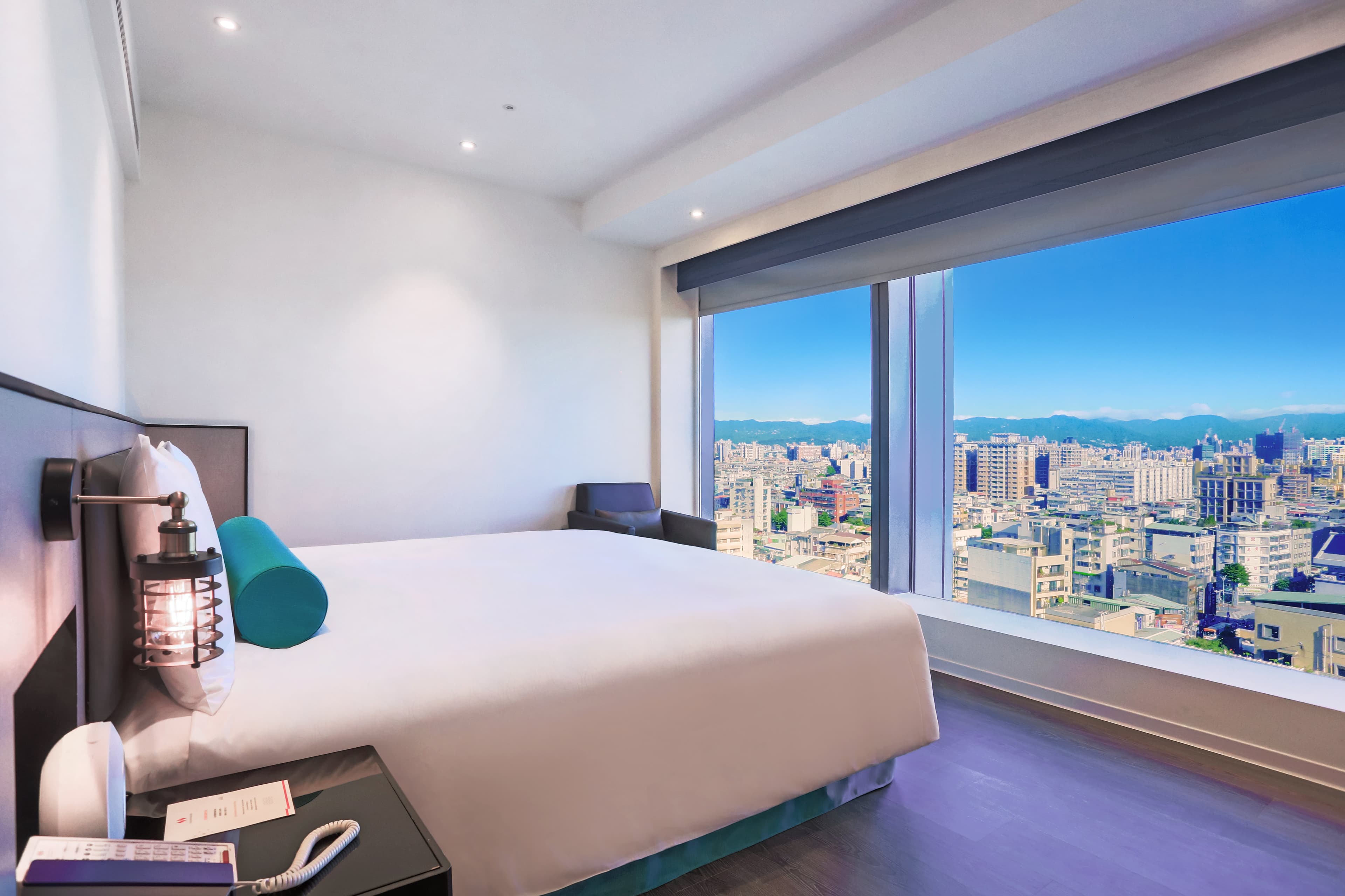 hotel cover